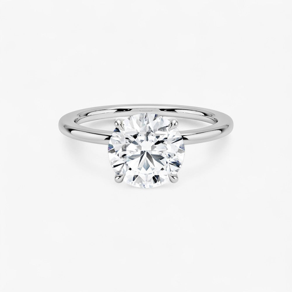 Luxuriöser Solitär Verlobungsring mit rundem 2 Karat Diamant in Gelbgold – Draufsicht auf das brillante Schliffmuster, hochwertiger Schmuck für den Antrag.