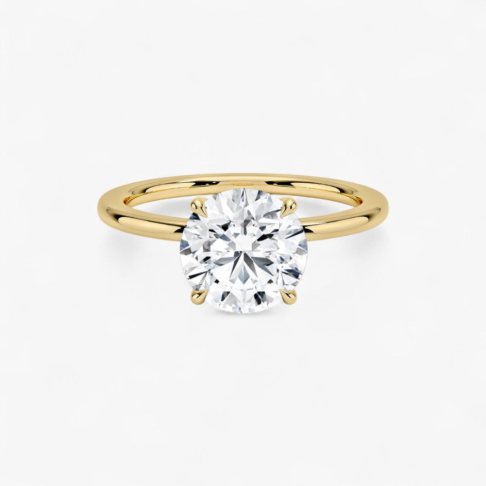 Luxuriöser Solitär Verlobungsring mit rundem 2 Karat Diamant in Gelbgold – Draufsicht auf das brillante Schliffmuster, hochwertiger Schmuck für den Antrag.