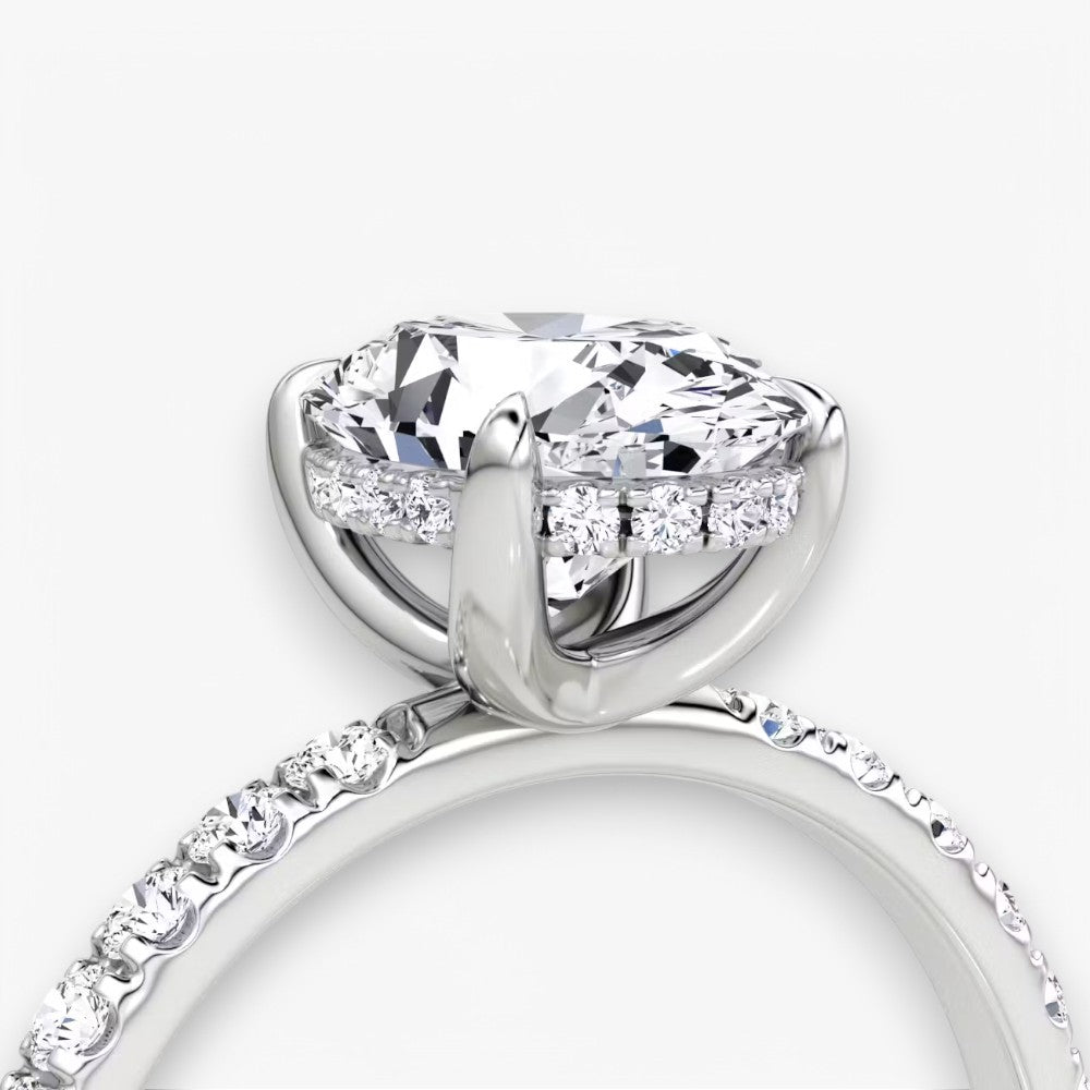 AMOUR (Oval Weissgold mit Pave LABGROWN)