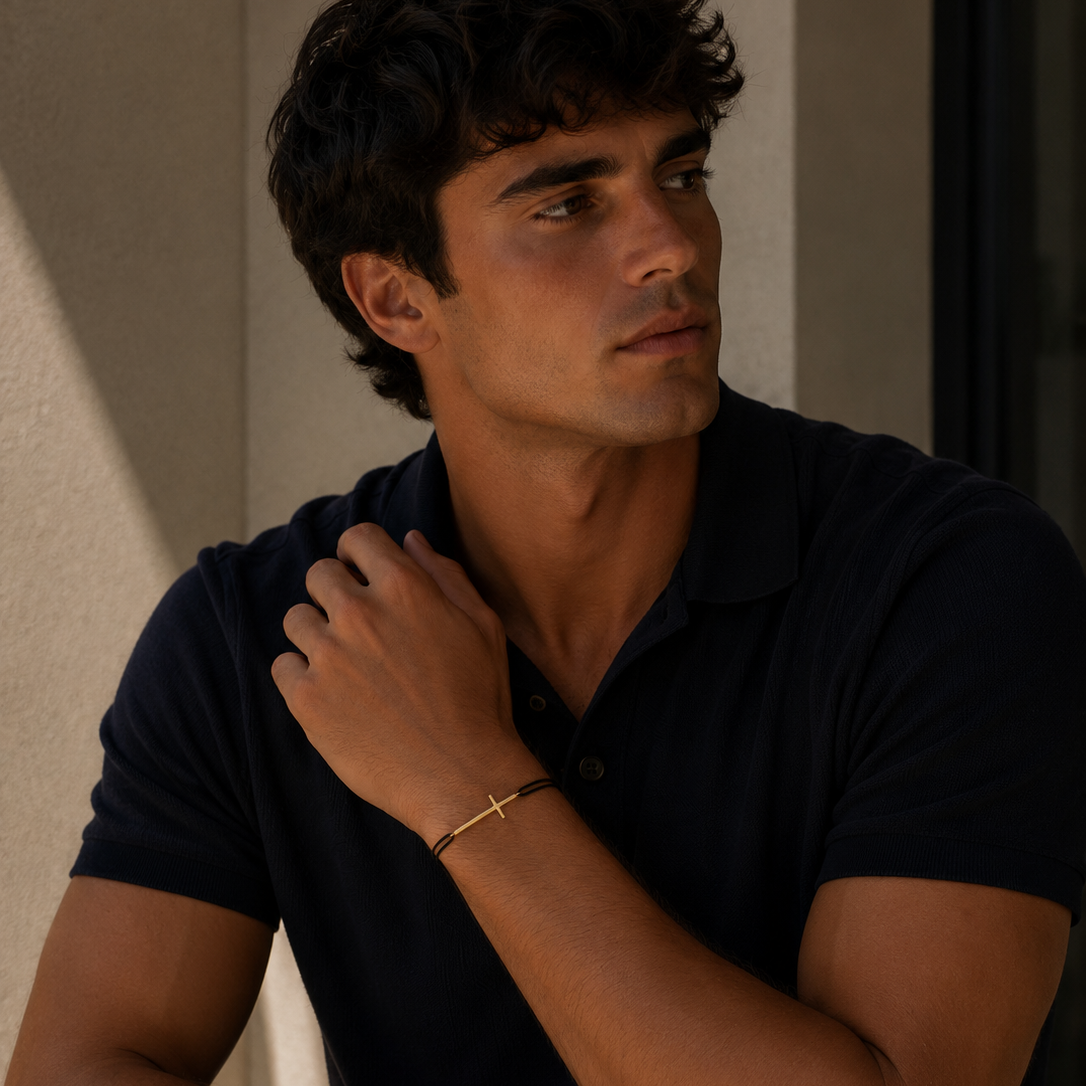 Leder- und Stoffband Armband 5G639 in Gelbgold – Ansicht des Armbands von NÓIR Diamonds