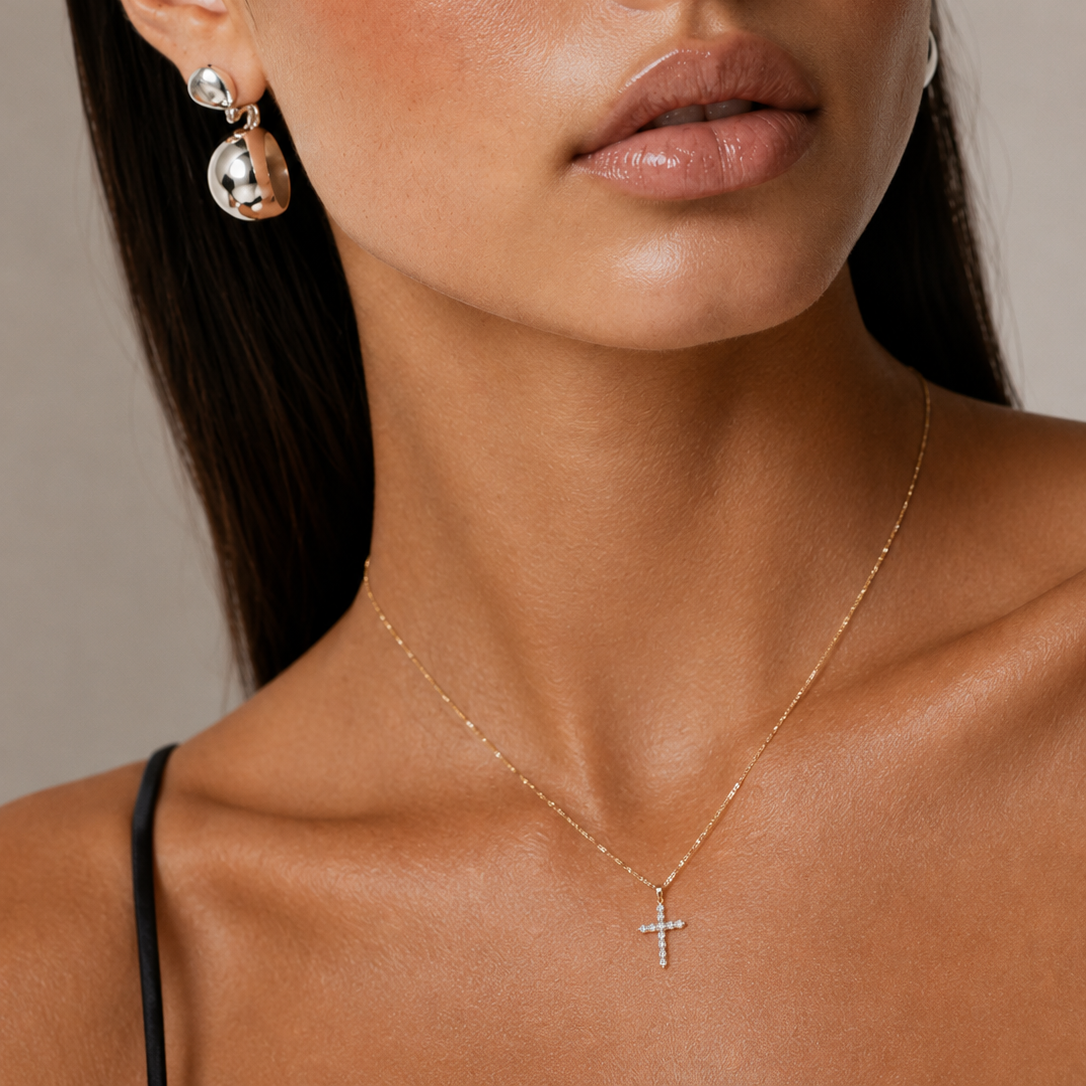 Kreuz Collier 4I462 in Gelbgold – weitere Produktansicht von NÓIR Diamonds