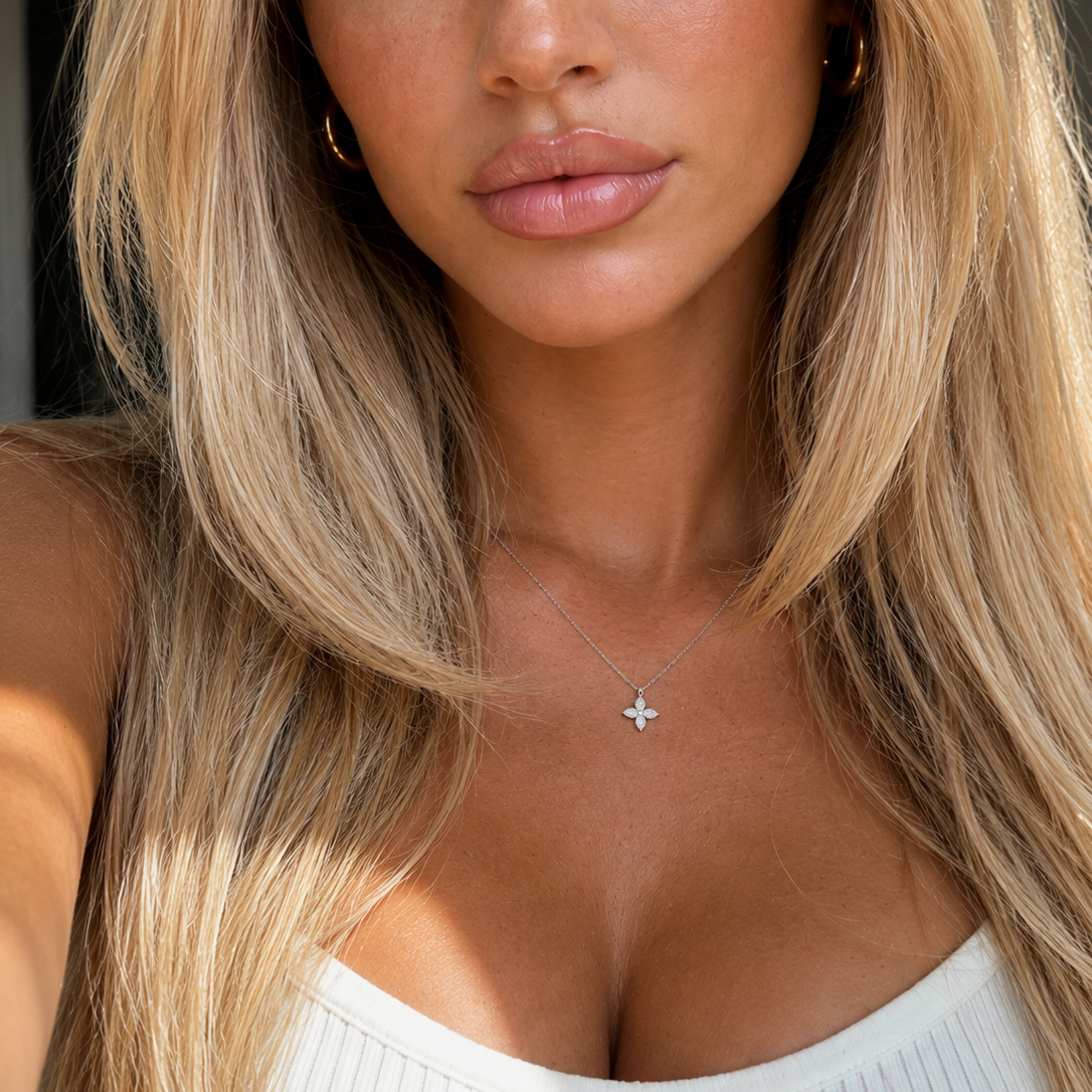 Modern Woman Collier 4M577 in Weißgold – weitere Produktansicht von NÓIR Diamonds