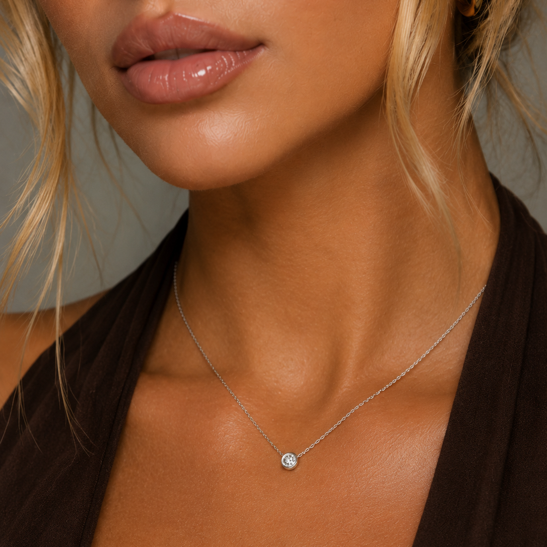 Solitaire Collier 4C968 in Weißgold – weitere Produktansicht von NÓIR Diamonds
