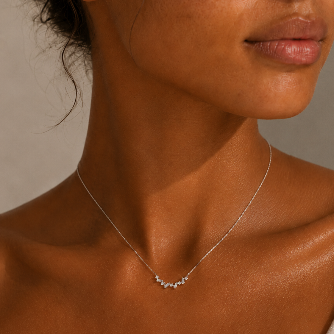 Baguette Collier 4Q739 in Weißgold – weitere Produktansicht von NÓIR Diamonds