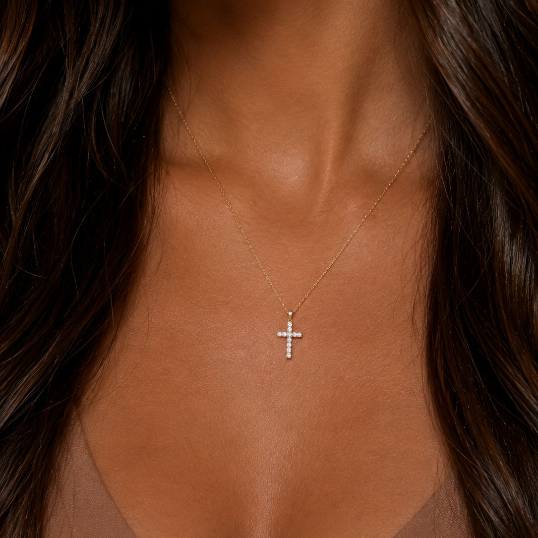 Kreuz Anhänger 3I806 in Weißgold – weitere Produktansicht von NÓIR Diamonds