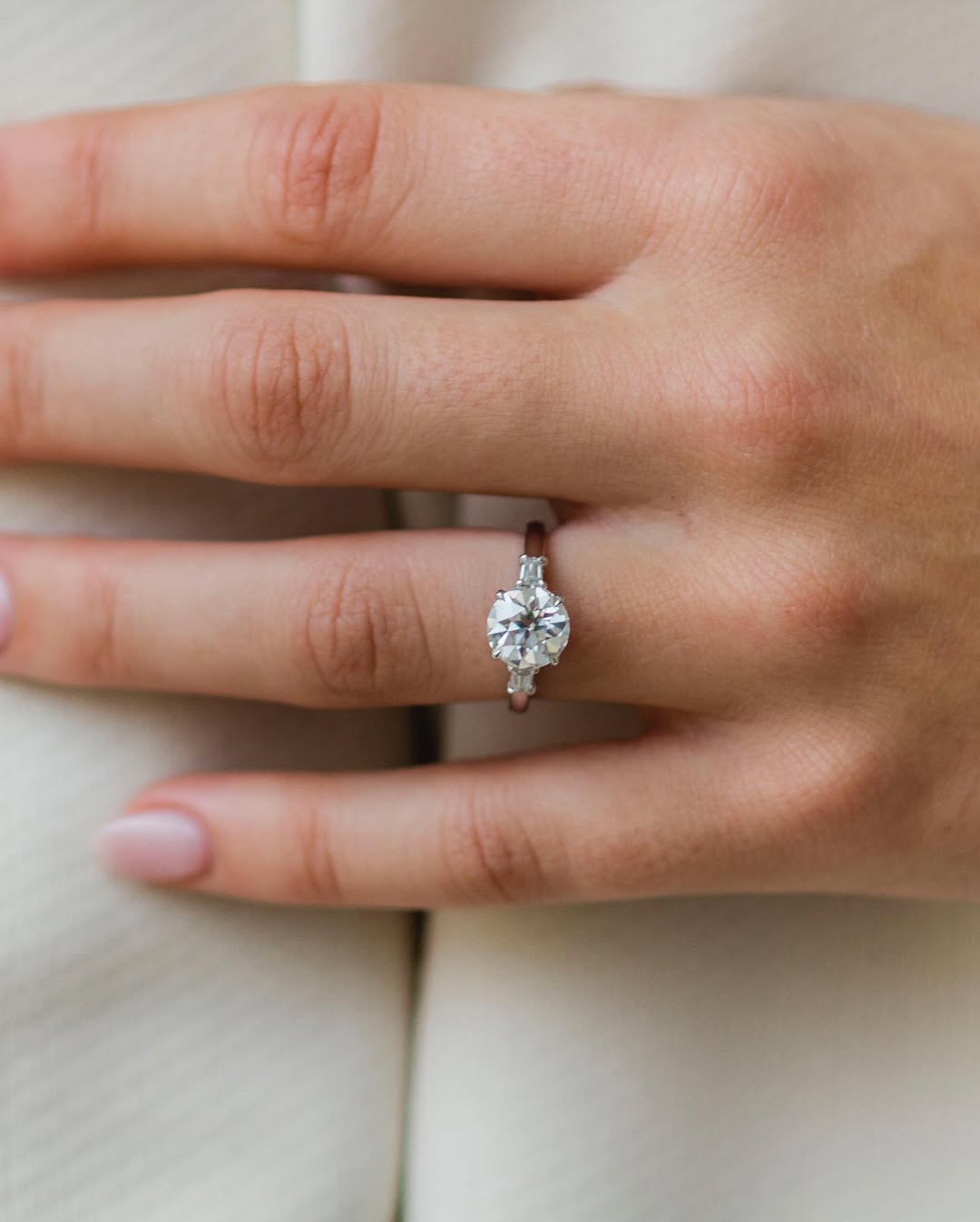 NIVARA (Rund natürlicher Diamant Gelbgold)