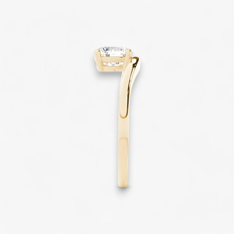VIOCCI (Round Yellow Gold LABGROWN)