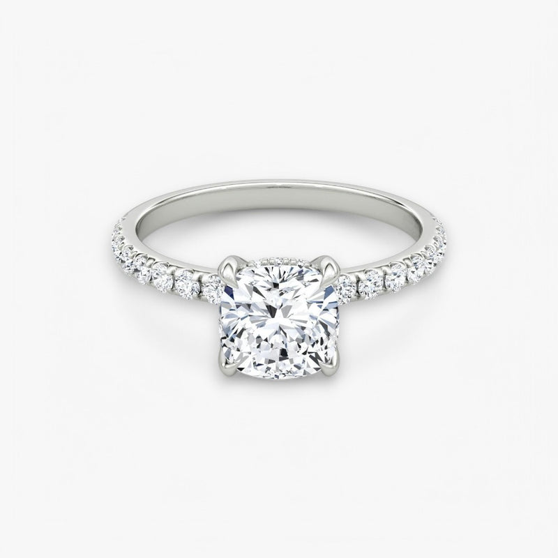 AMOUR (Cushion natural diamond white gold with pave)
