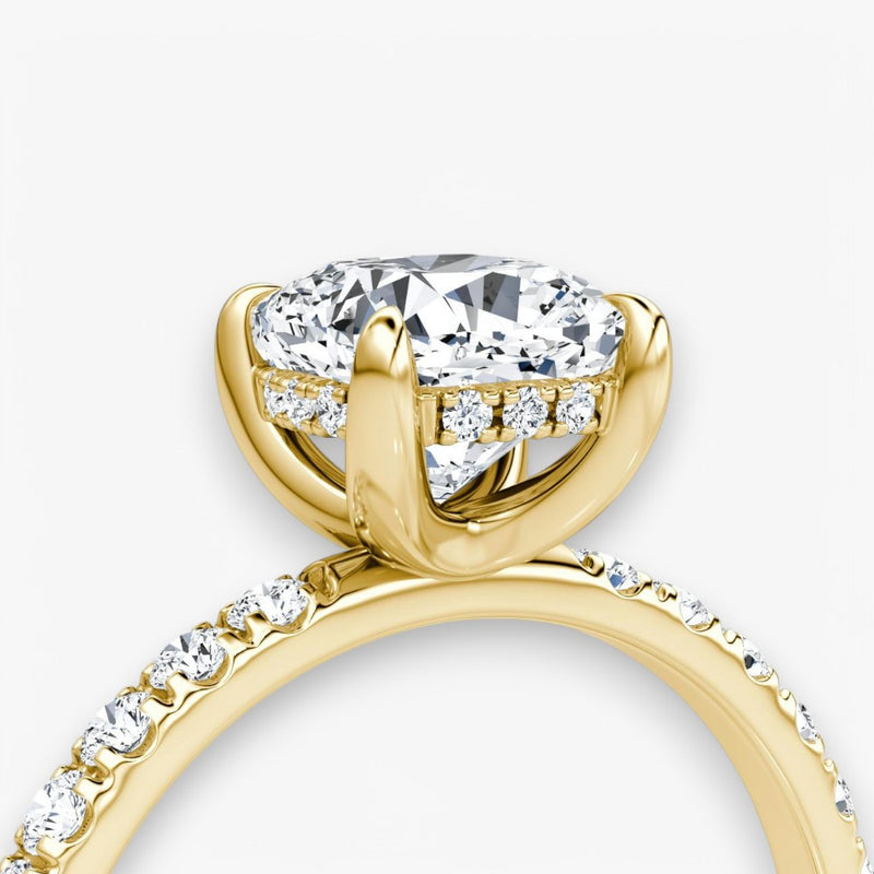 AMOUR (Cushion yellow gold with pave LABGROWN)