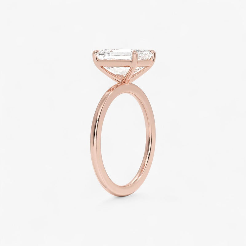 Verlobungsring mit 2 Karat Smaragdschliff-Diamant in Roségold – eleganter Solitärring mit rechteckigem Schliff, ideal für stilvolle Heiratsanträge.