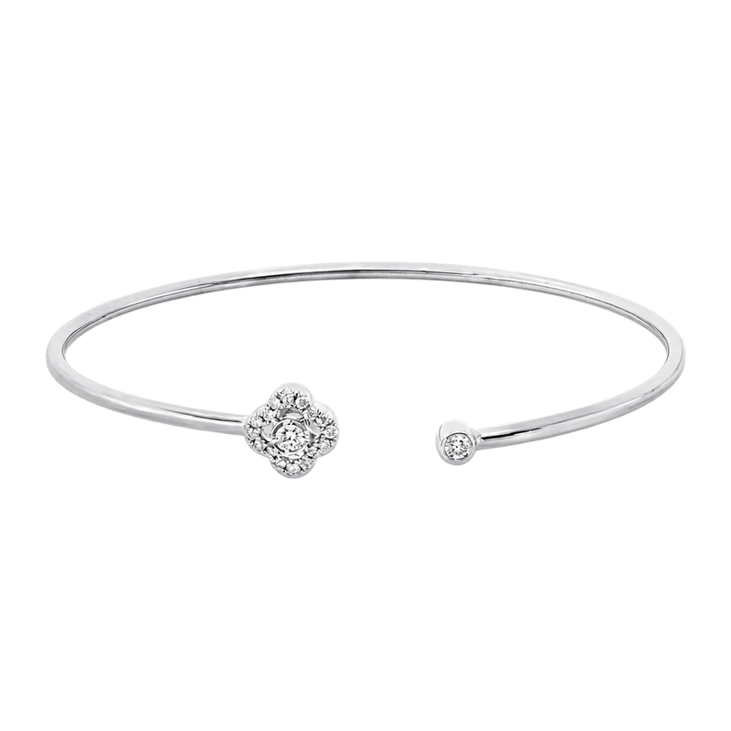 Armreif TRÈFLE in Weißgold – Produktansicht | NÓIR Diamonds