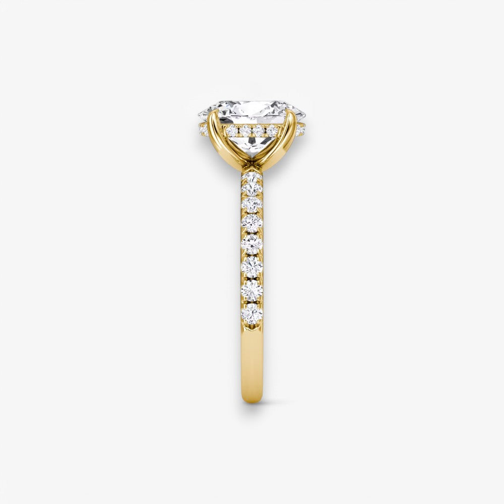 AMOUR (Oval Gelbgold mit Pave LABGROWN)