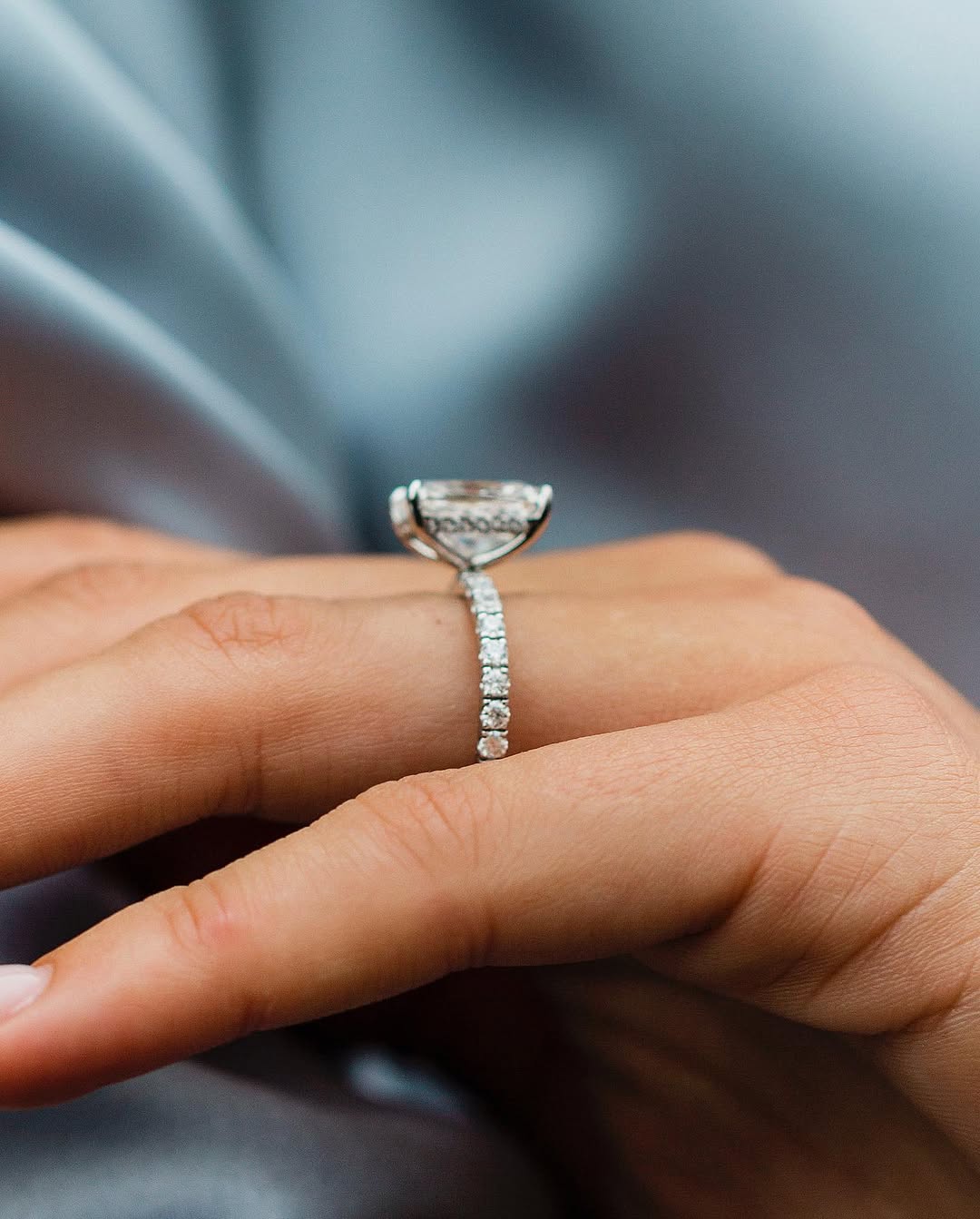 AMOUR (Radiant Gelbgold mit Pave LABGROWN)