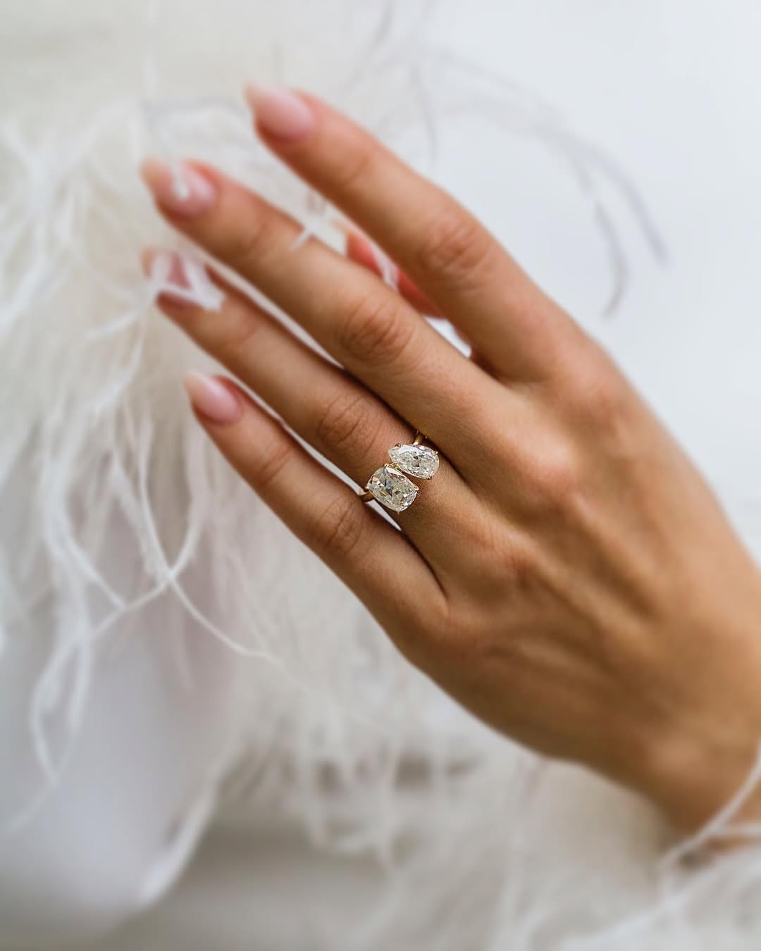 CHARME (Rund+ Oval natürlicher Diamant Weissgold ohne Pavé )