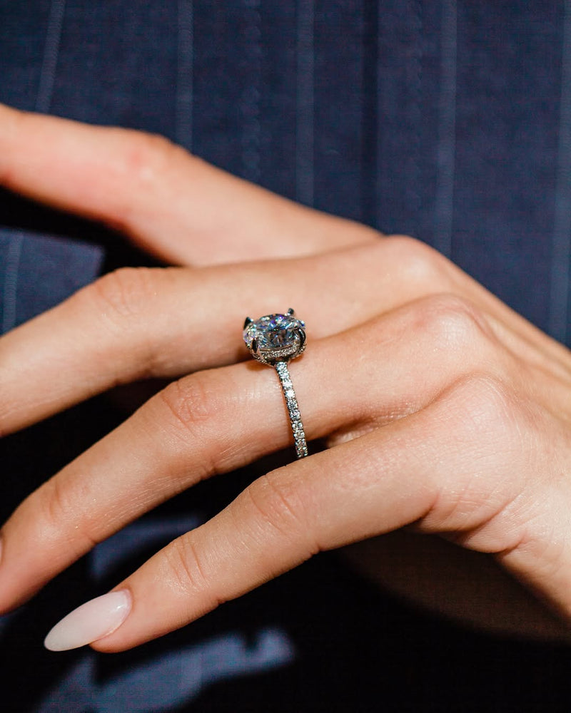 AMOUR (Round Platinum with Pave LABGROWN)