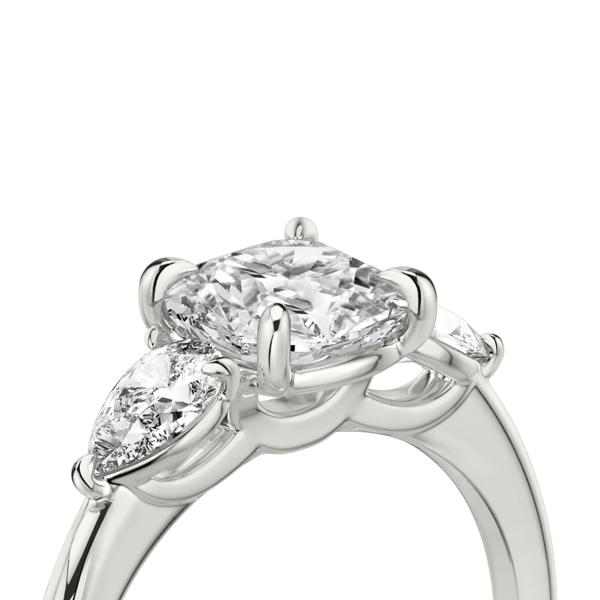 Verlobungsring TRILOGIE, Cushion Weissgold Lab-Grown-Diamant, Seitensteine Tropfen – Ansicht 5 | NÓIR Diamonds