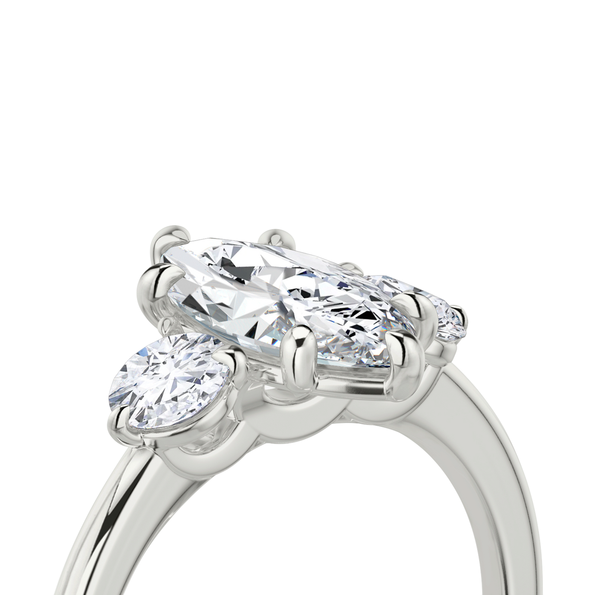 Verlobungsring TRILOGIE, Marquise Weissgold Lab-Grown-Diamant, Seitensteine Rund – Ansicht 5 | NÓIR Diamonds