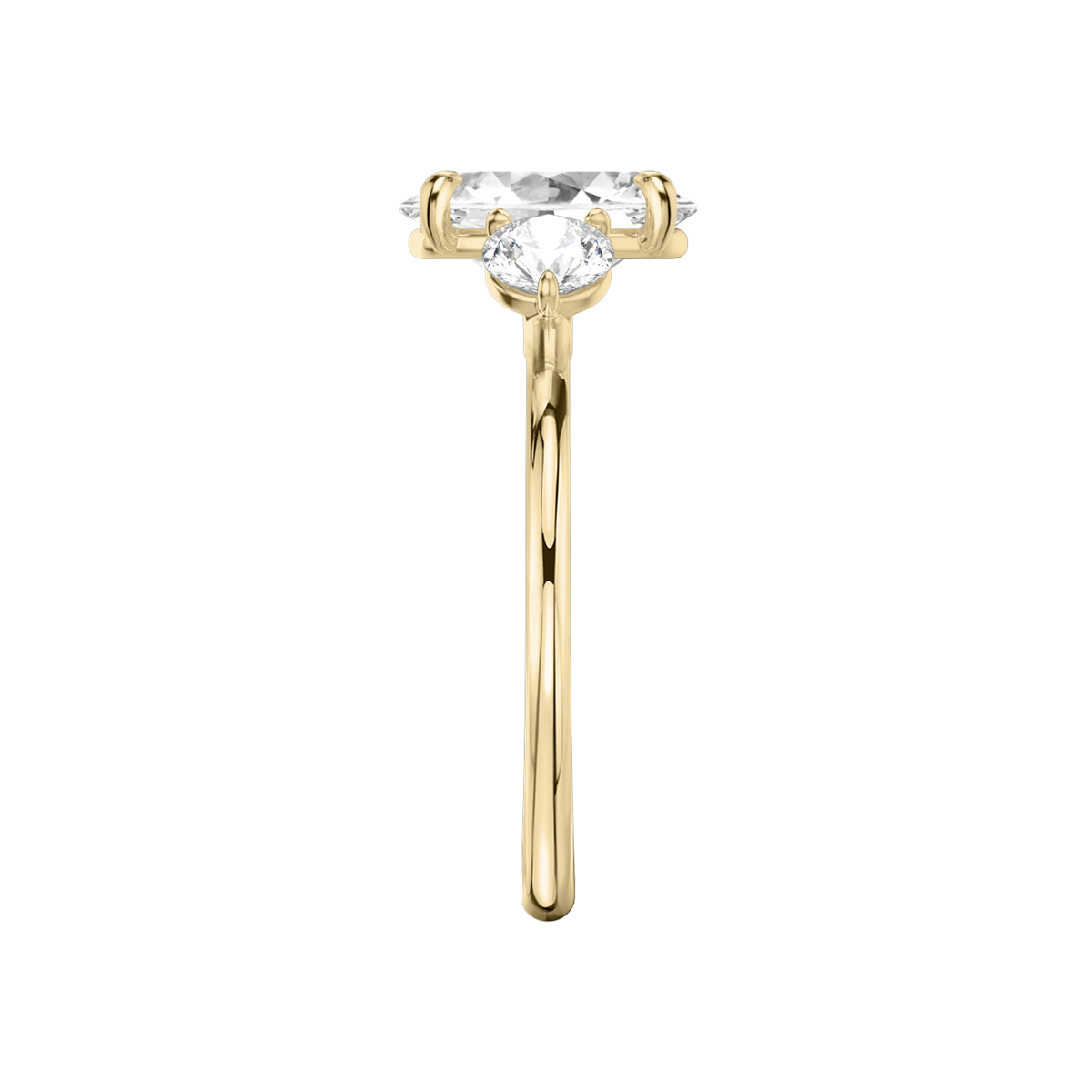 Verlobungsring TRILOGIE, Oval Gelbgold Lab-Grown-Diamant, Seitensteine Rund – Ansicht 4 | NÓIR Diamonds
