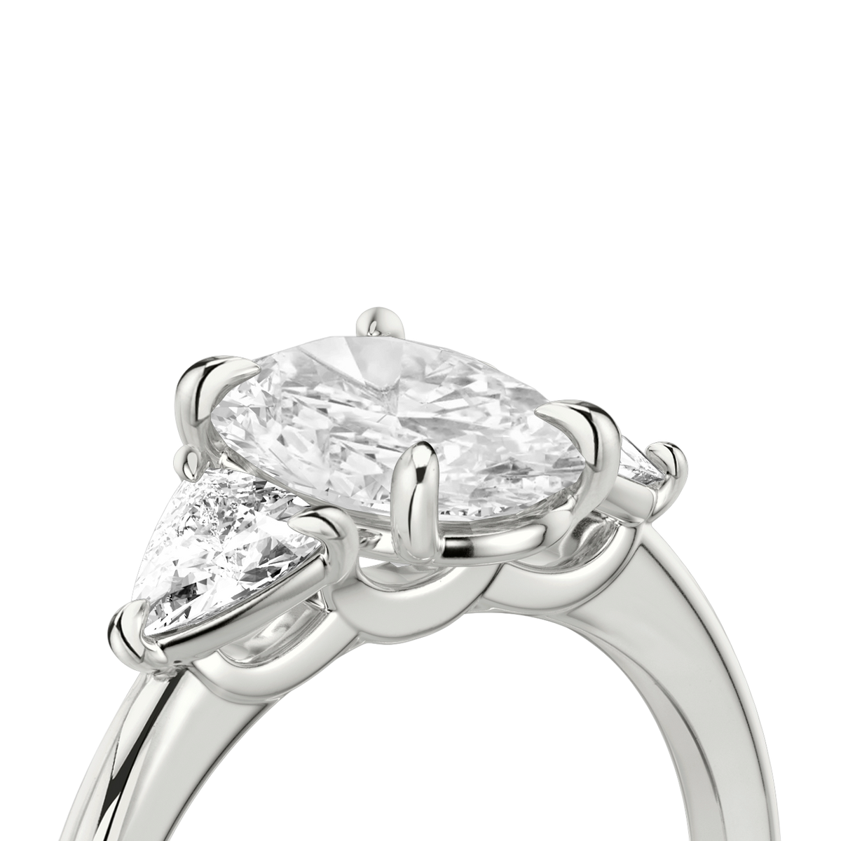 Verlobungsring TRILOGIE, Oval Platin Lab-Grown-Diamant, Seitensteine Trillant – Ansicht 5 | NÓIR Diamonds