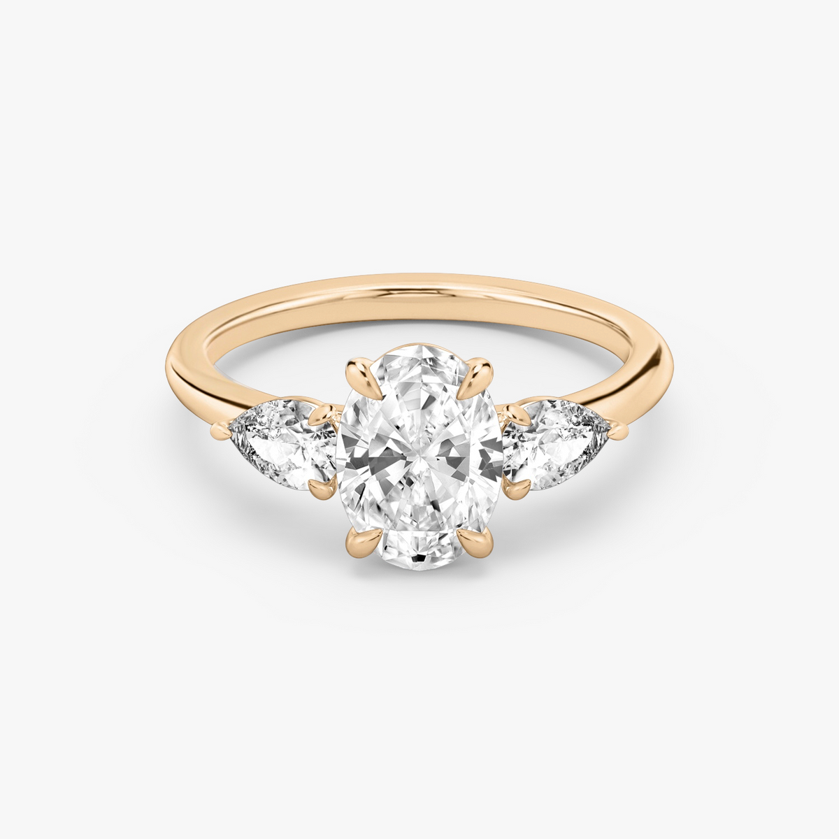 Verlobungsring TRILOGIE, Oval Rosegold Lab-Grown-Diamant, Seitensteine Tropfen – Produktansicht | NÓIR Diamonds