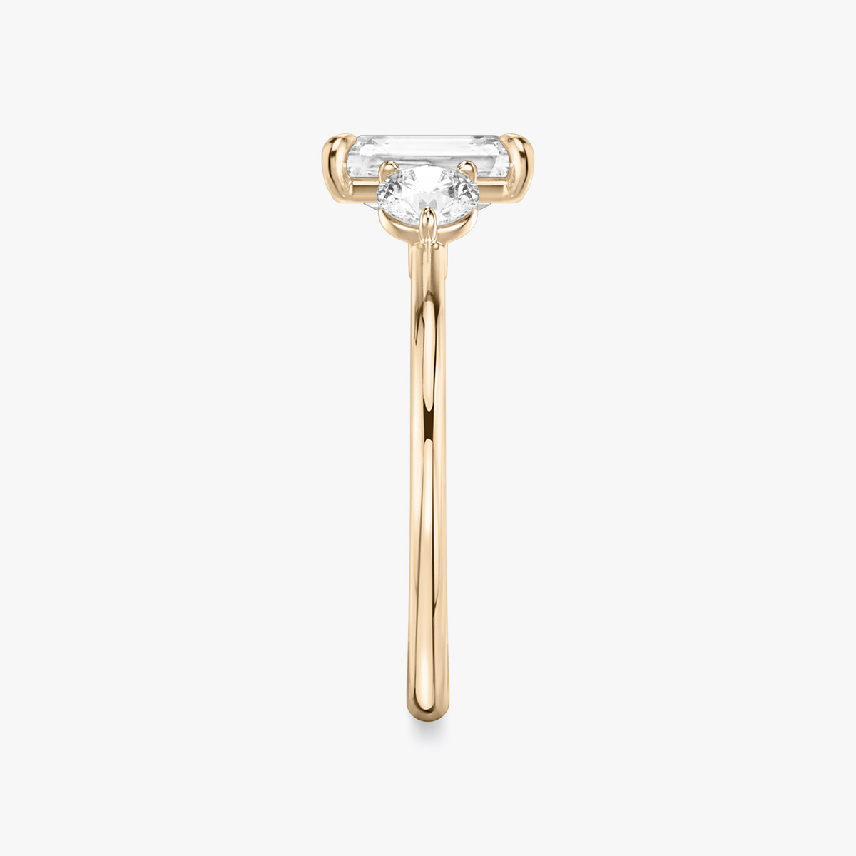 Verlobungsring TRILOGIE, Radiant Rosegold Lab-Grown-Diamant, Seitensteine Rund – Ansicht 4 | NÓIR Diamonds