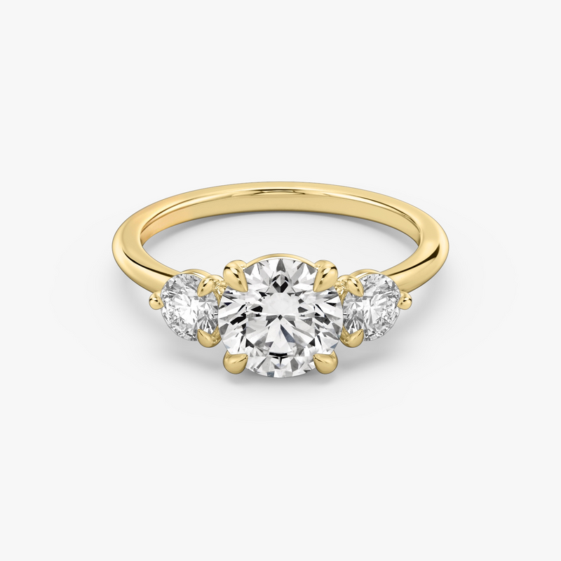 Verlobungsring TRILOGIE, Rund Gelbgold Lab-Grown-Diamant, Seitensteine Rund – Produktansicht | NÓIR Diamonds