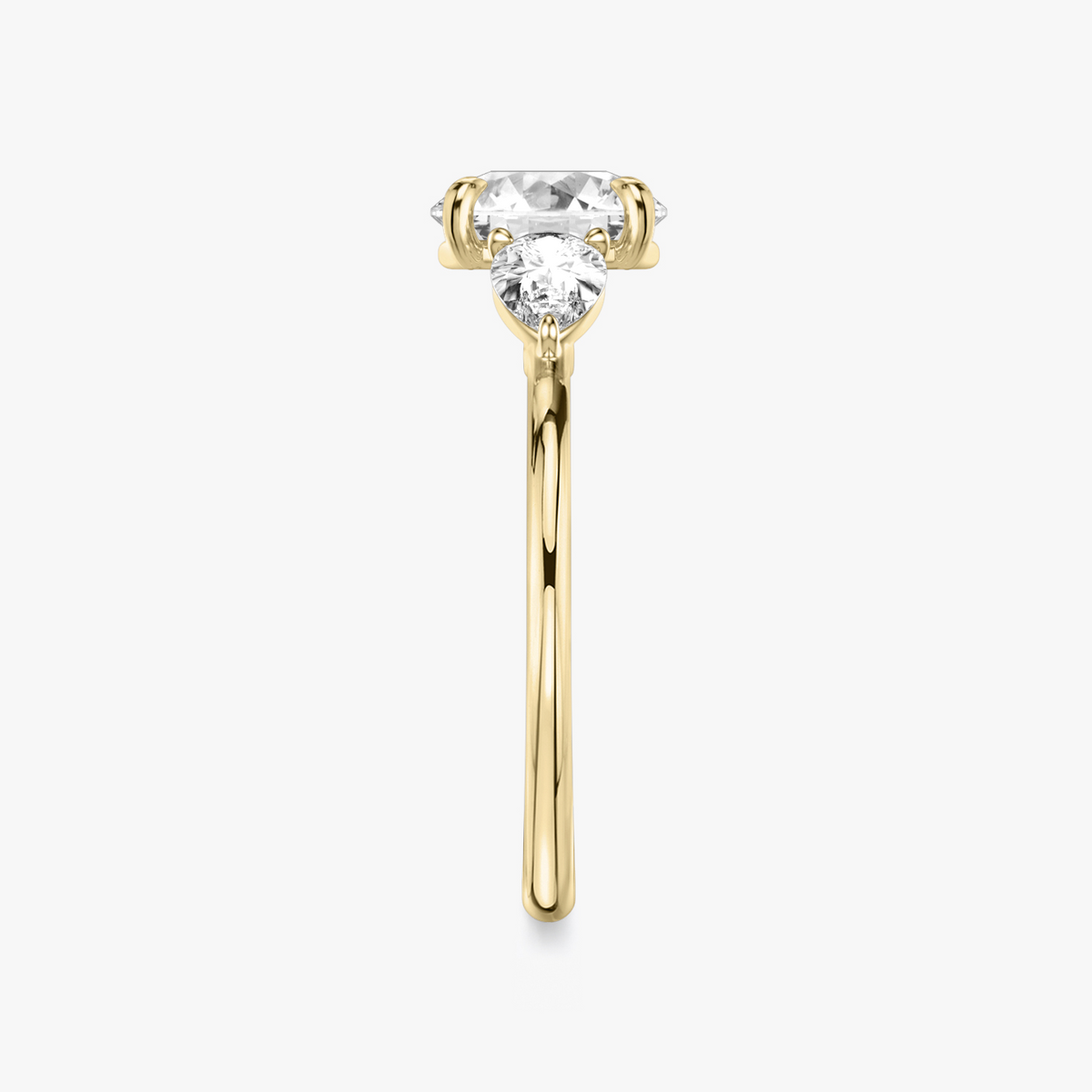Verlobungsring TRILOGIE, Rund Gelbgold natürliche Diamanten, Seitensteine Rund – Ansicht 4 | NÓIR Diamonds