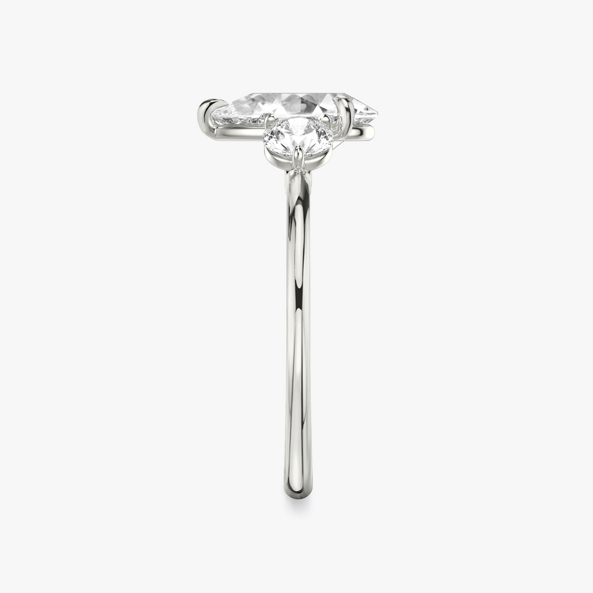 Verlobungsring TRILOGIE, Tropfen Weissgold natürliche Diamanten, Seitensteine Rund – Ansicht 4 | NÓIR Diamonds