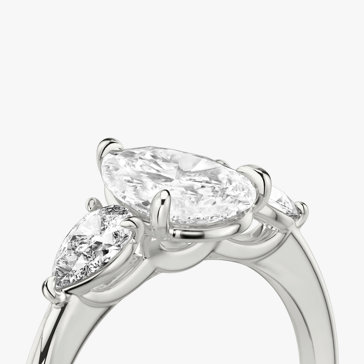 Verlobungsring TRILOGIE, Tropfen Weissgold Lab-Grown-Diamant, Seitensteine Tropfen – Ansicht 5 | NÓIR Diamonds