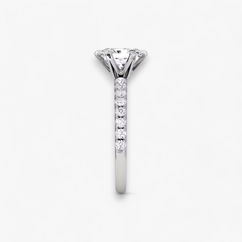 CLAIR (Radiant natural diamond platinum with pave)