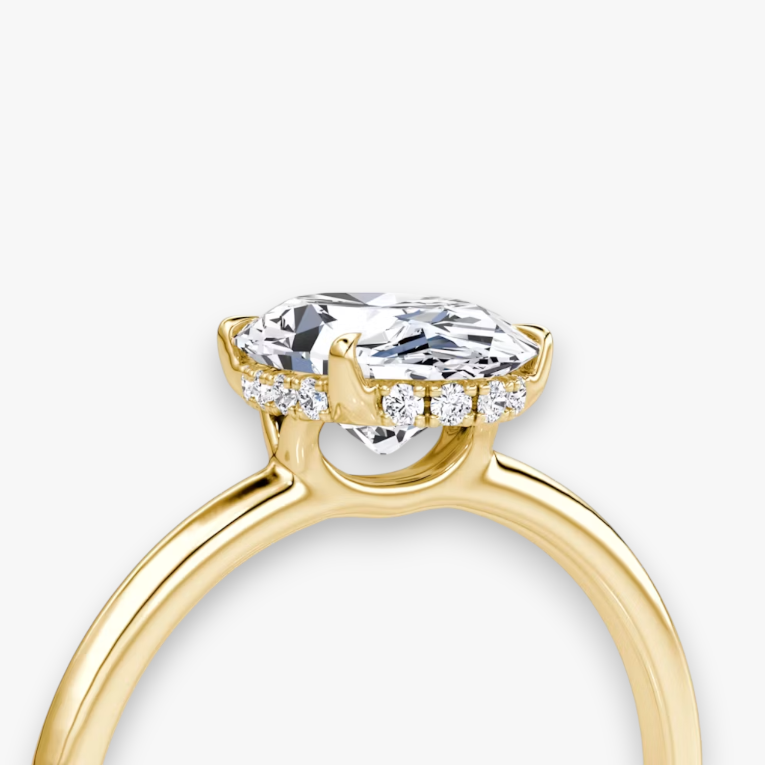 VALOR (Oval Gelbgold ohne Pave LABGROWN)