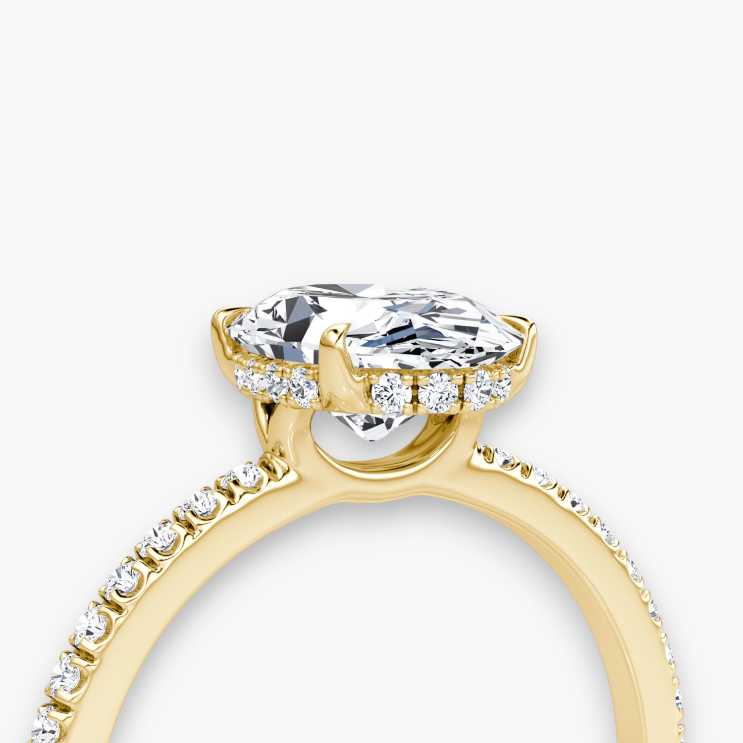 VALOR (Oval Gelbgold mit Pave LABGROWN)