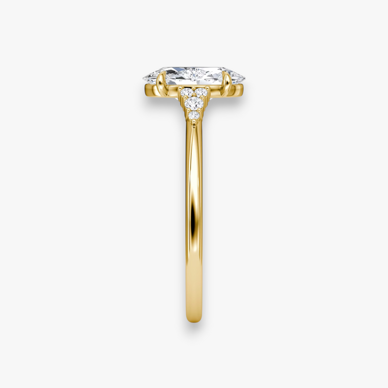 FLEUR (Oval Gelbgold natürliche Diamanten)