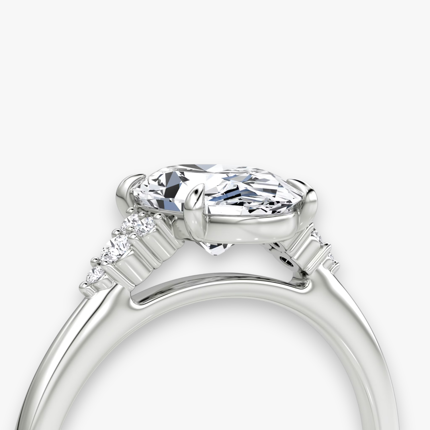 FLEUR (Oval Weissgold natürliche Diamanten)
