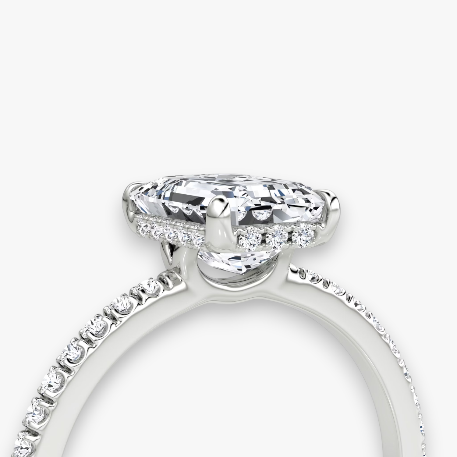 VALOR (Emerald Weissgold mit Pave LABGROWN)