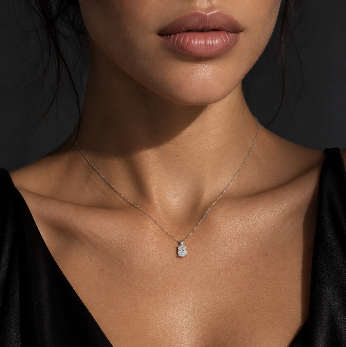 Collier ÉCLAT Oval in Weißgold – Ansicht 2 | NÓIR Diamonds
