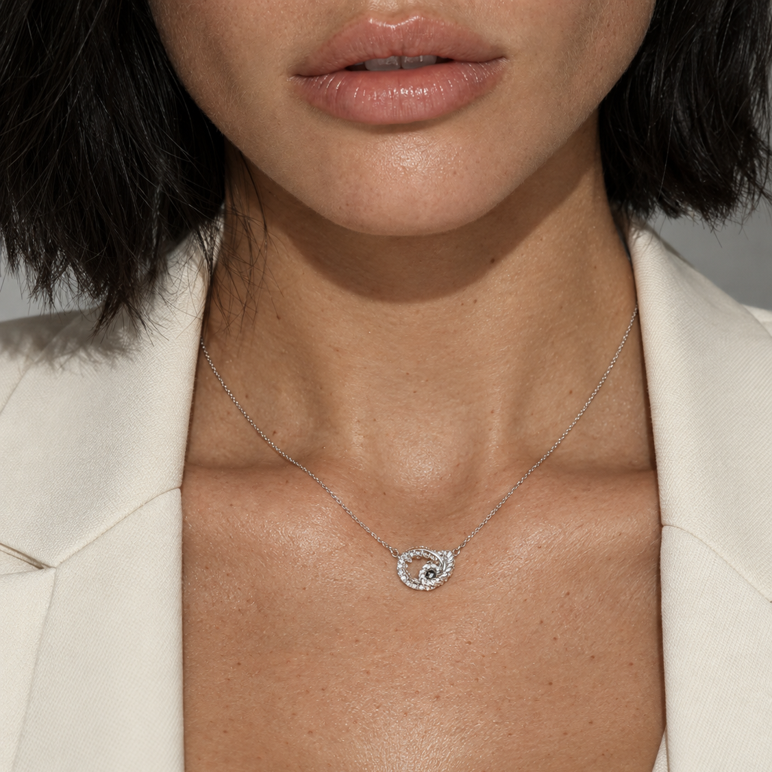 Diamantcollier Collier CERCLE in Weißgold – Ansicht 2 | NÓIR Diamonds